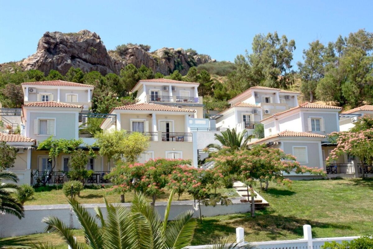 Grčija - lezbos - petra