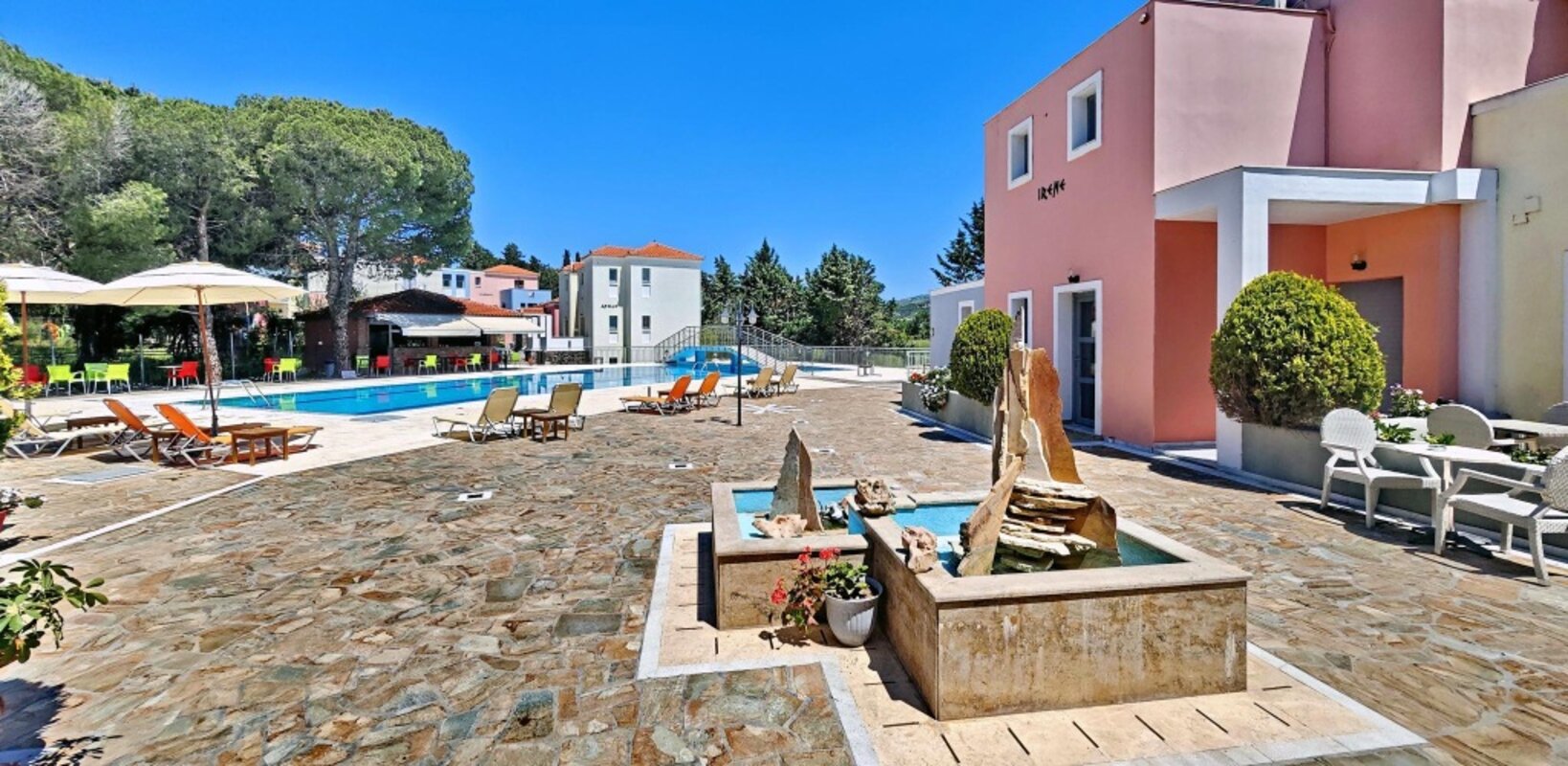 Grčija - lezbos - petra