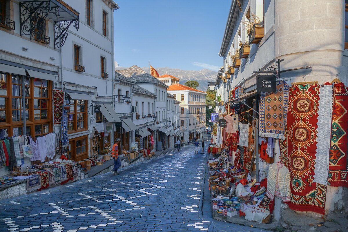 Severna Makedonija in Albanija