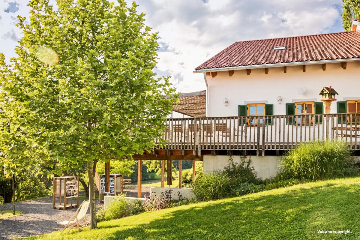 Predbožični vulkanland