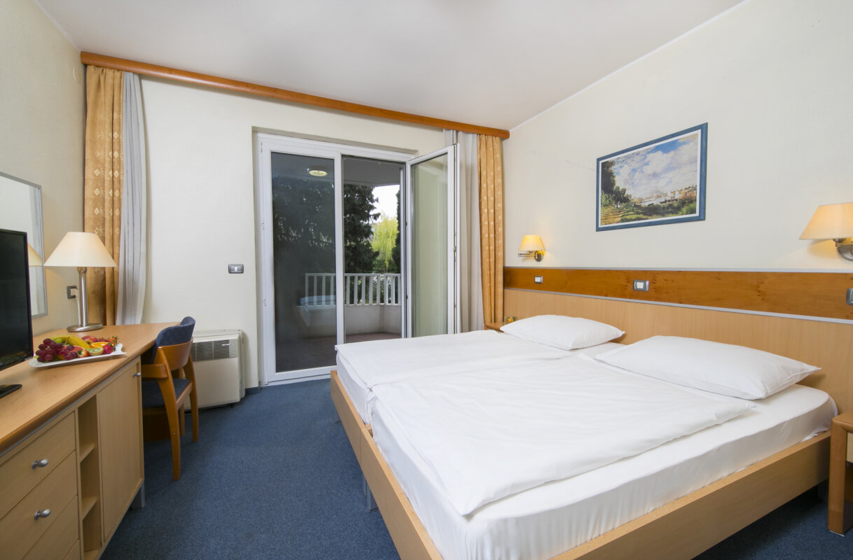 IZOLA: HN Simonov zaliv - Slovenija