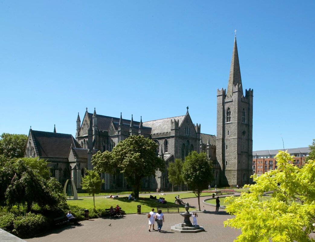 Škotska in Irska (z letalom)