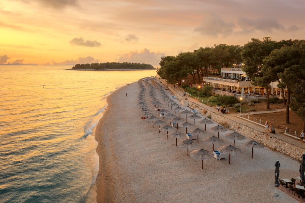 Zaključek poletja s Poskočnimi Muzikanti in klapo Mirakul