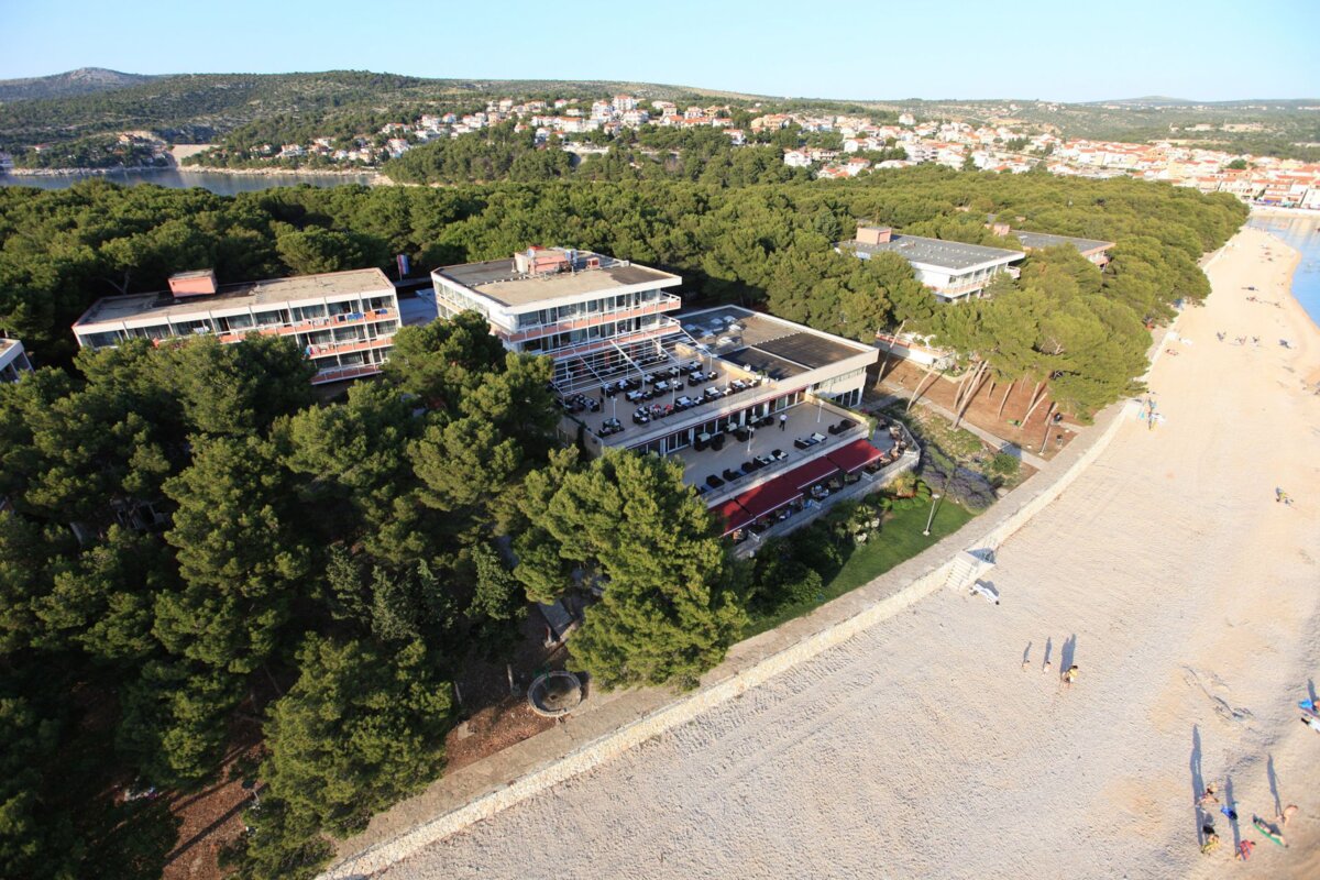 Zaključek poletja s Poskočnimi Muzikanti in klapo Mirakul