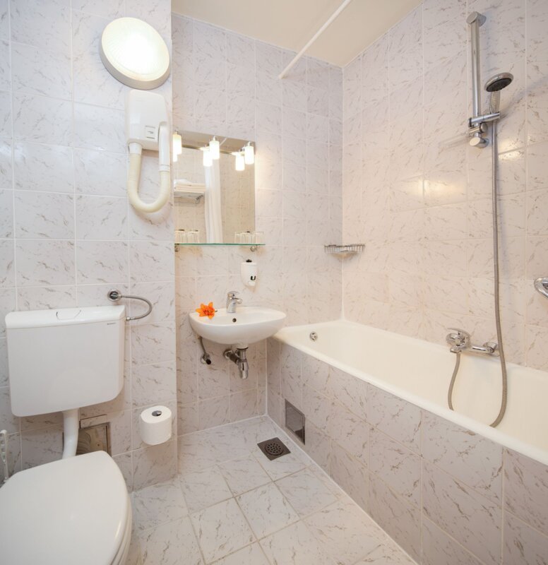 Zaključek poletja s Poskočnimi Muzikanti in klapo Mirakul