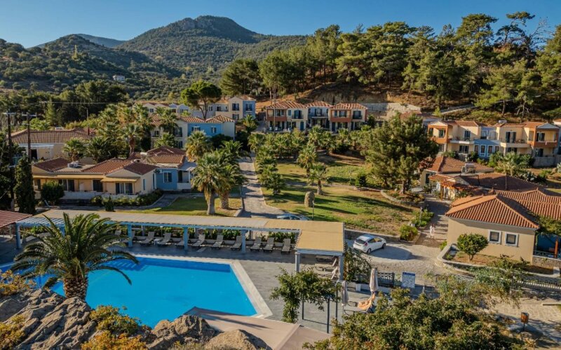 Grčija - lezbos - petra 